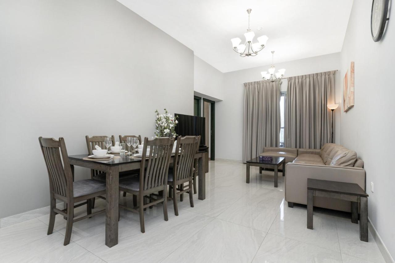 Spacious 4bd En-suite I Canal View I Fast Wifi Apartment *